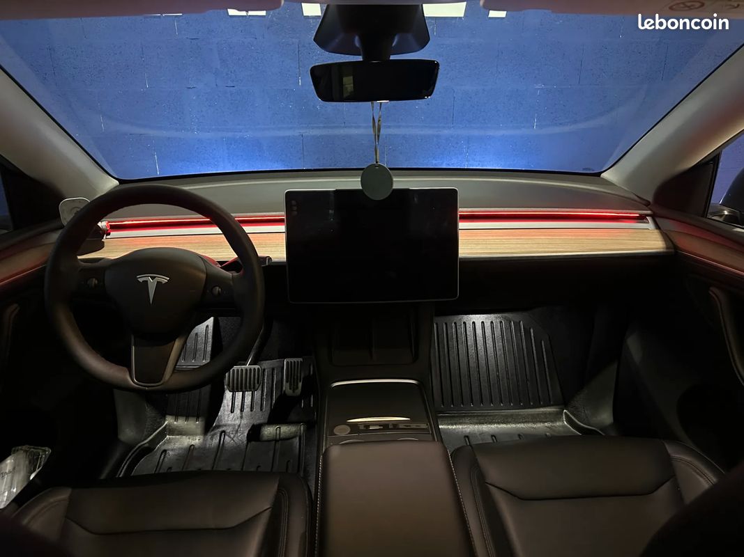 TESLA Model Y LONG RANGE RWD - 2024 - Toit ouvrant - Automatique (image 10)