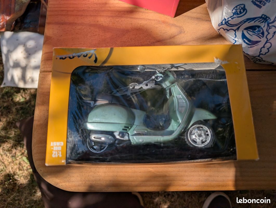 Modèle réduit Vespa (image 3)