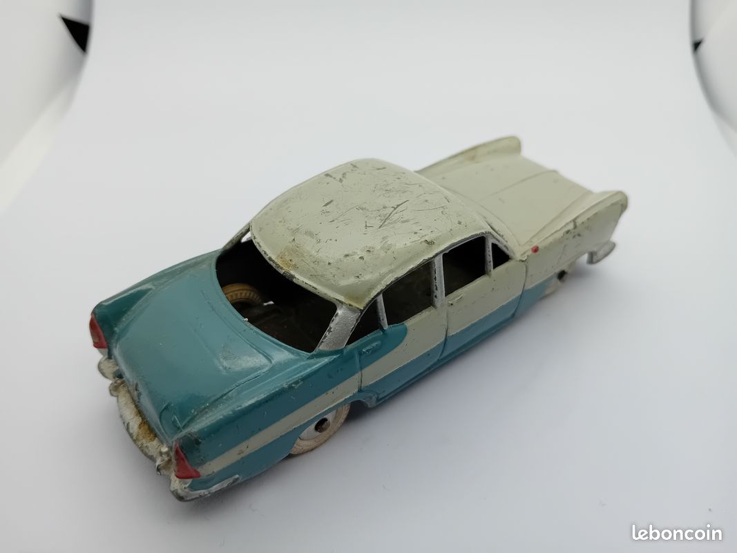 Modèle Réduit Simca Vedette 1/43 De Quiralu - Occasion, échelle Précise, Pour Collectionneurs