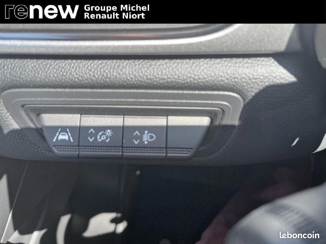 Renault Captur mild hybrid 140 Techno (image 18)
