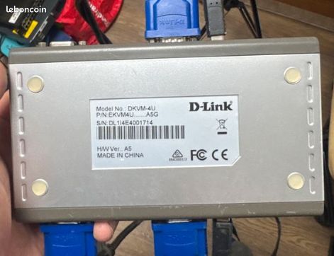 D-Link DKVM-4U – Switch KVM 4 ports USB/VGA (image 2)