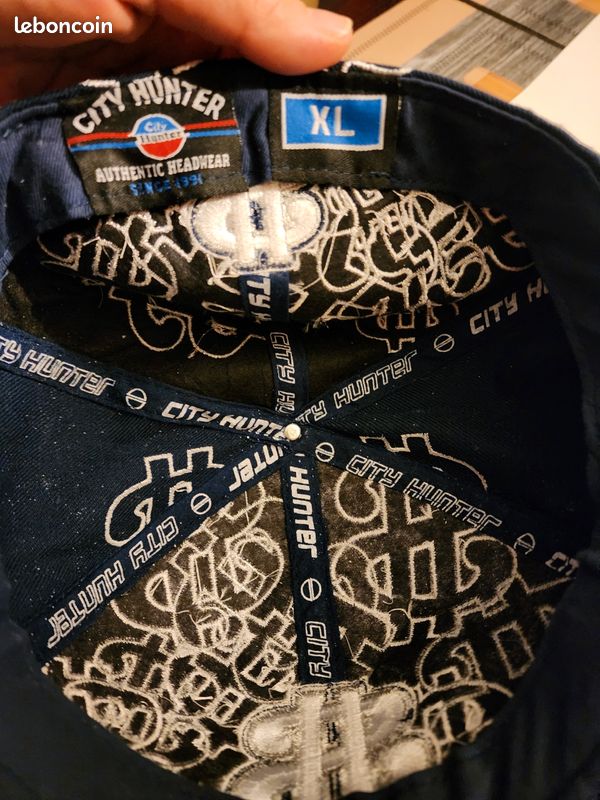Casquette Split Crown Bulls by Mitchell & Ness - 39,95 Casquette Split Crown Bulls by Mitchell & Ness - 39,95