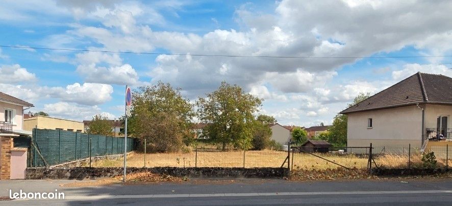 Terrain constructible 909 m² – Saint-Dizier · 70 000 €