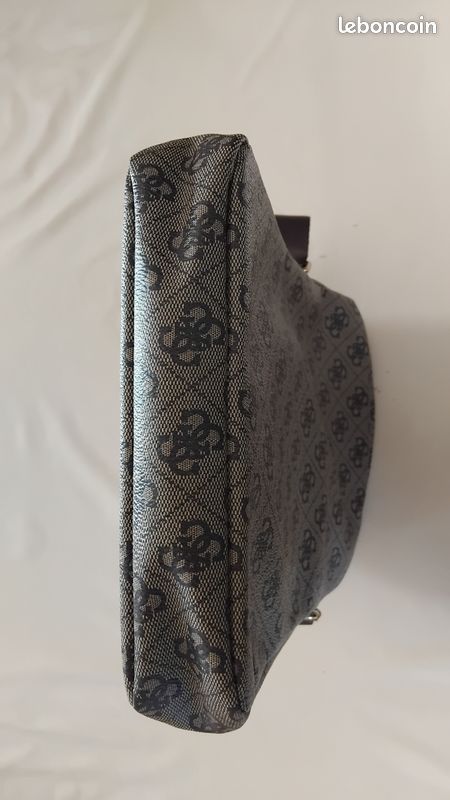 Sac Tablette Guess 10" (image 6)