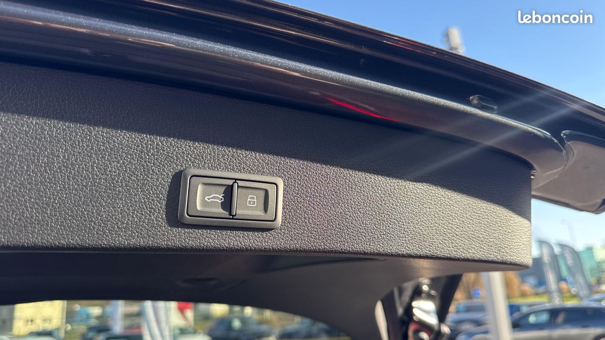 AUDI Q2 35 TFSI 150 S tronic 7 S line (image 29)