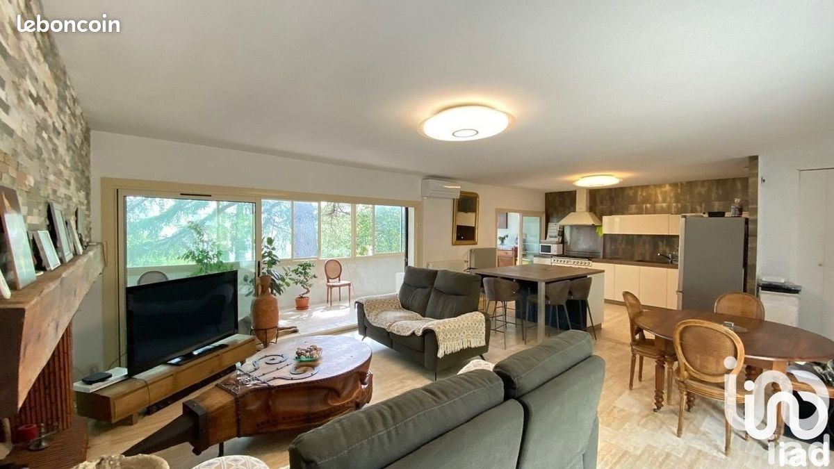 Maison 7 pièces 190 m² · à Nîmes · 190 m² · 252 000 €