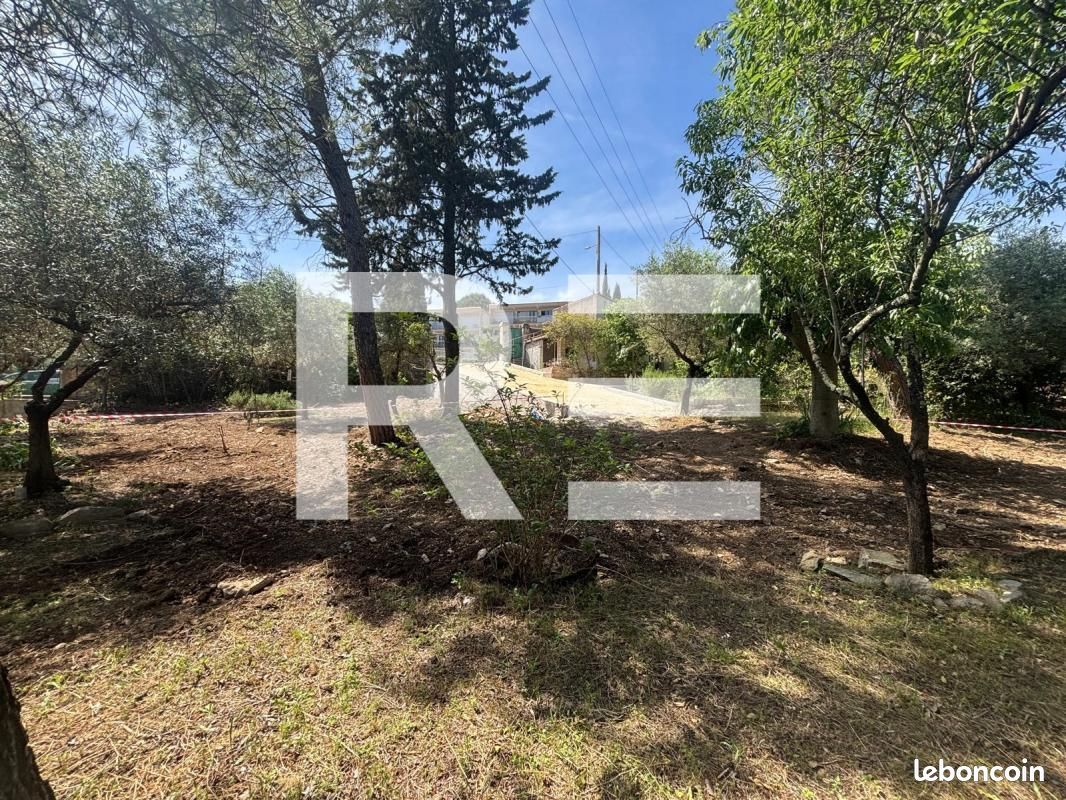 Terrain 375 m² Nimes · à Nîmes · 135 000 €