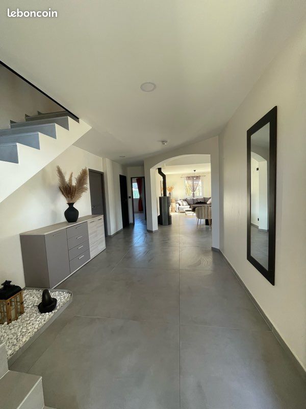 Maison 6 pièces 160 m² · à Beaucroissant · 160 m² · 429 000 €