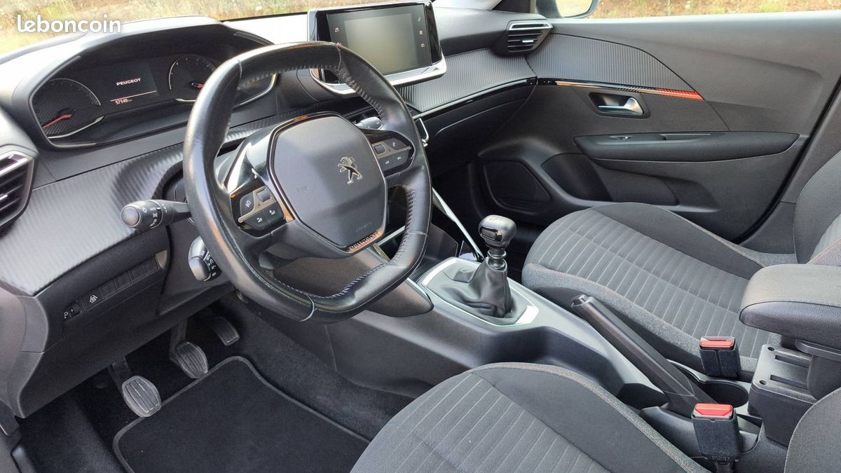 Peugeot 208 1.2 PureTech 100 Active (image 8)