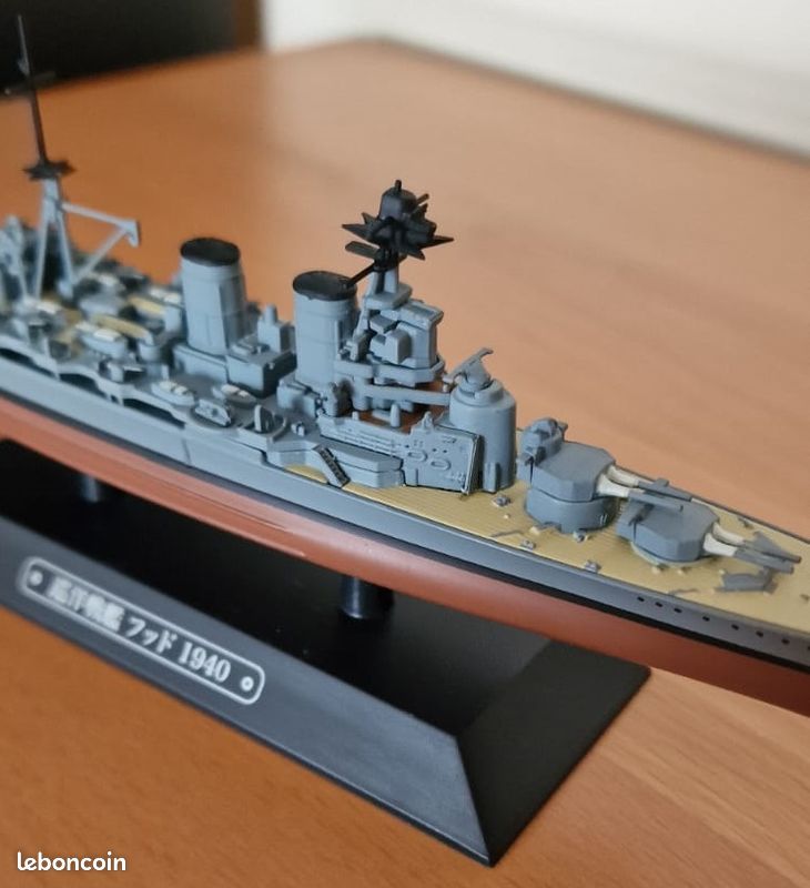 Miniature navire de guerre, croiseur de bataille de la Royal Navy, LE HOOD (image 5)