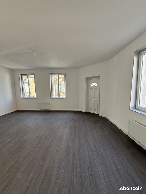 Appartement 2 pièces 51 m² · à Hénin-Beaumont · 51 m² · 560 €