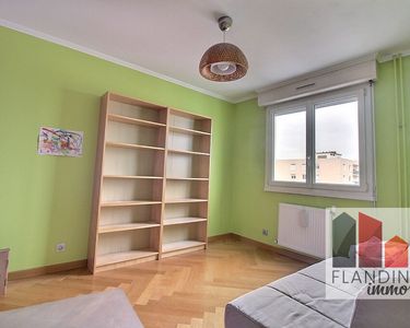 Appartement 315 000 € - 82 m²