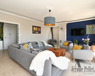 Maison 800 000 € - 235 m²