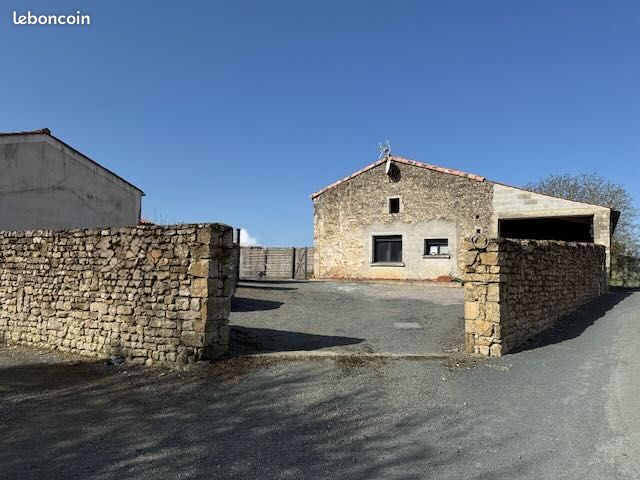 Maison 6 pièces 192 m² · à Saint-Jean-d'Hermine · 192 m² · 263 750 €