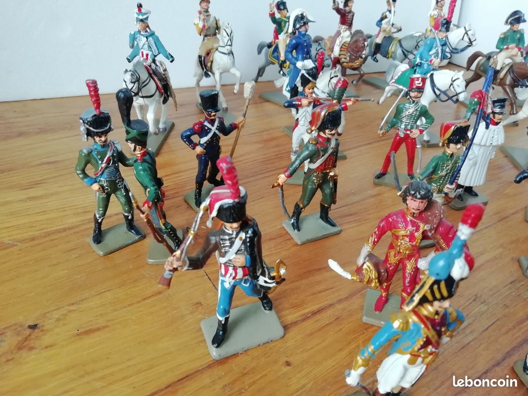 Lot De 4 Soldats Starlux Croix-Rouge - Seconde Guerre - Avec Brancard Et Blessé
