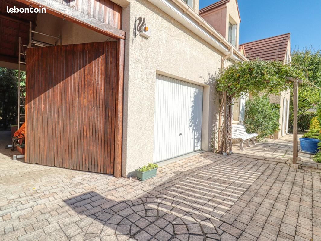 Maison 7 pièces 159 m² · à Conches-sur-Gondoire · 159 m² · 539 000 €