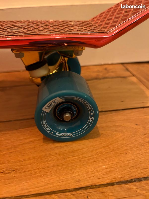 Skateboard (image 3)