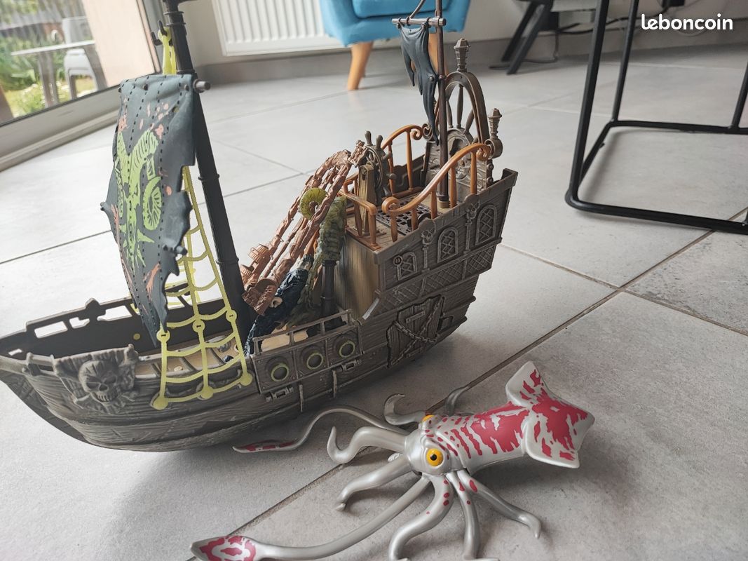 Bateau pirate (image 1)
