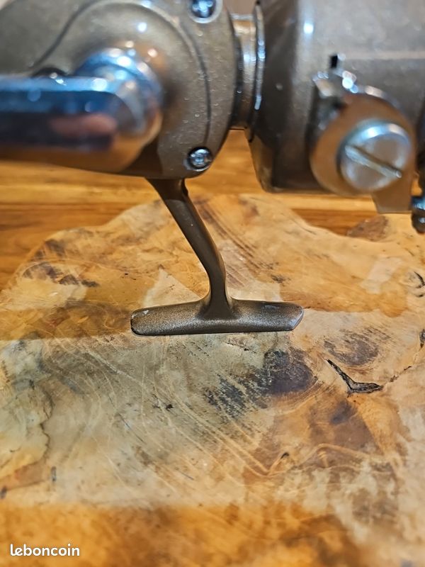 Vintage Daiwa 402a Moulinet de pêche léger pour eau douce et