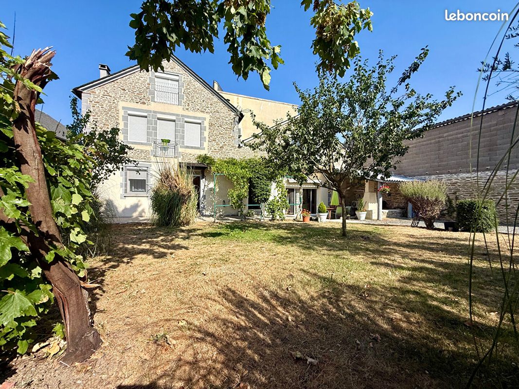 Maison 8 pièces 220 m² · à Réquista · 220 m² · 169 000 €