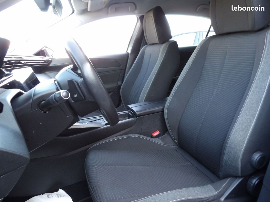 Peugeot 308 1.5 BLUEHDI 130CH S&S ACTIVE PACK EAT8 (image 3)