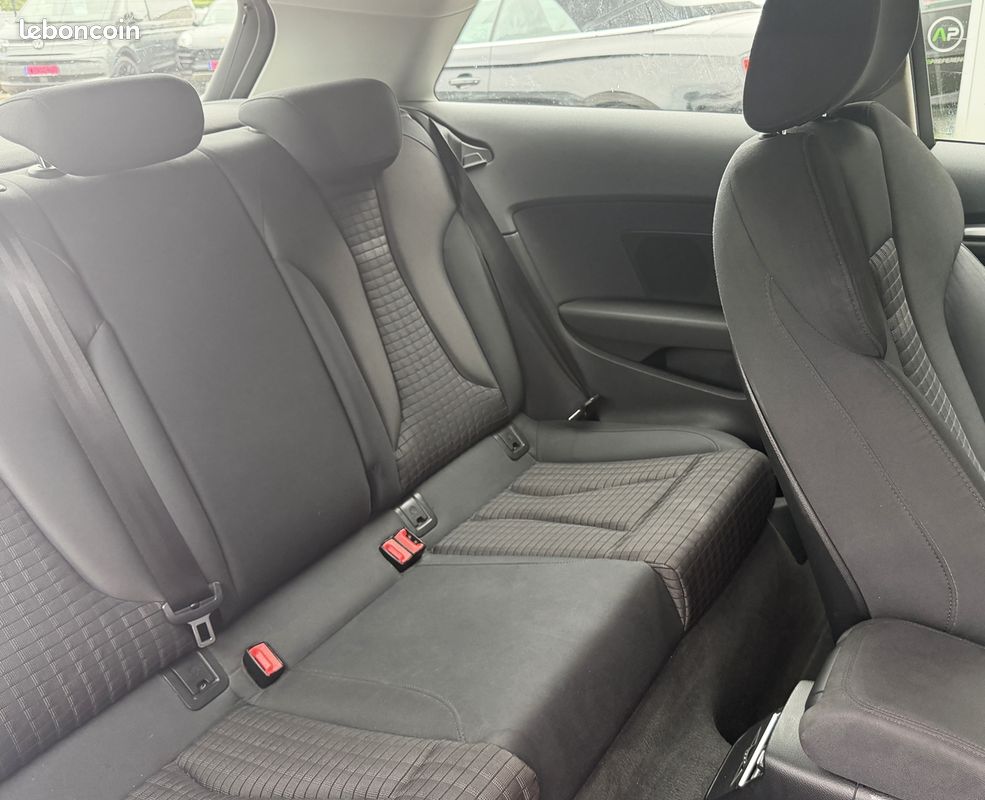 Audi A3 2.0 TDI 150 CH AMBITION LUXE*AUDI DRIVE SELECT*JANTES ALU 18*GPS (image 13)