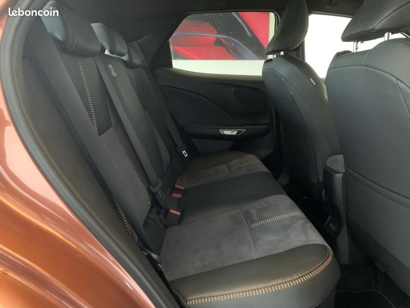 Lexus LBX 1.5 136ch Cool 2WD (image 14)