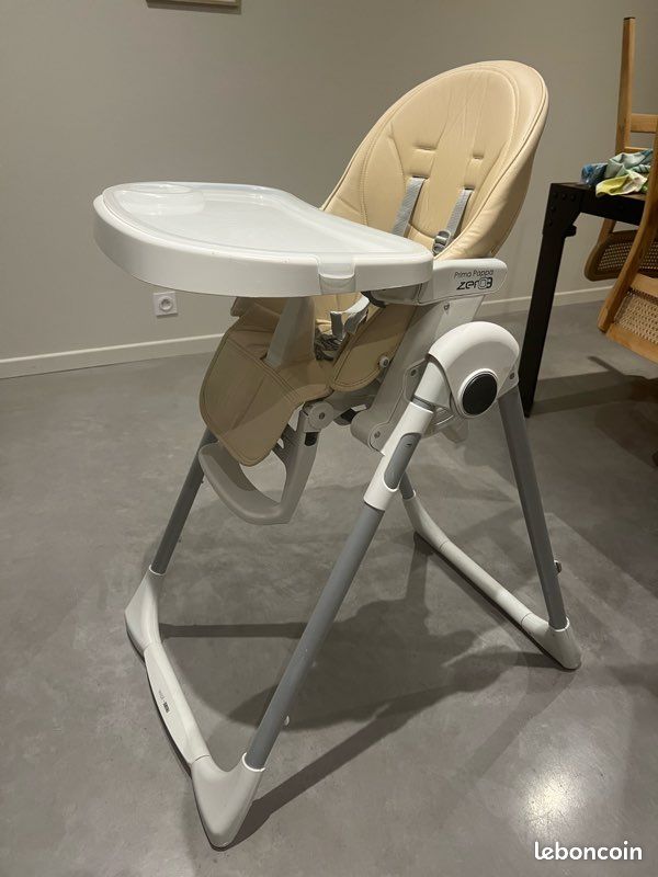 Chaise haute (image 1)