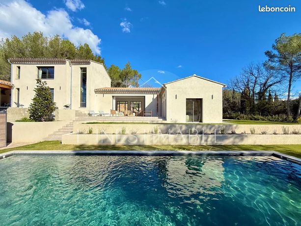 Propriété 7 pièces 250 m²
