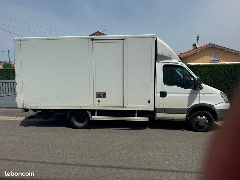Vends ou échange camion Iveco 20 m3 (image 1)