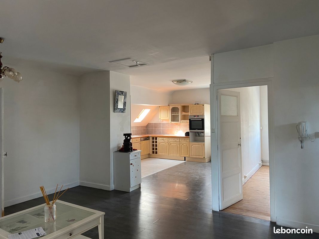 Appartement 4 pièces 105 m² · à Saint-Clair-du-Rhône · 105 m² · 149 000 €