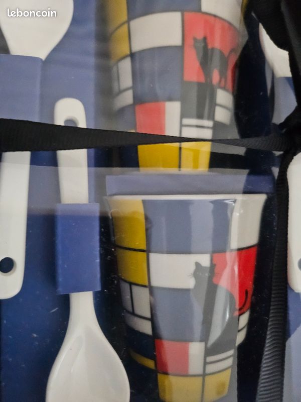 2 coffrets tasses à café et cuillères en porcelaine Chat (image 3)