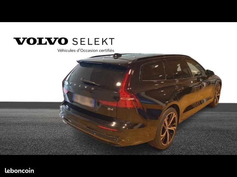 Volvo V60 B4 197ch Ultra Style Dark DCT 7 (image 3)