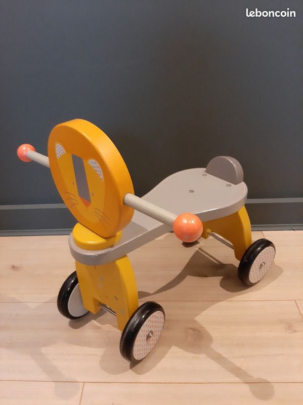 Louna Porteur Moulin Roty Poussette Bois Moulin Roty Outlet