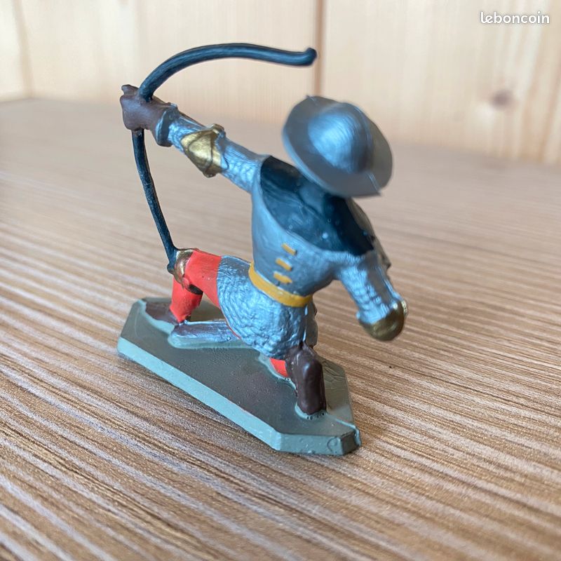 Figurine SOLDAT STARLUX ARCHER / antique toy soldier
