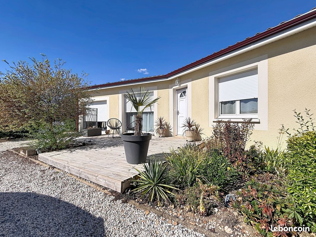 Maison 5 pièces 111 m² · à Coutras · 111 m² · 1 150 €/mois