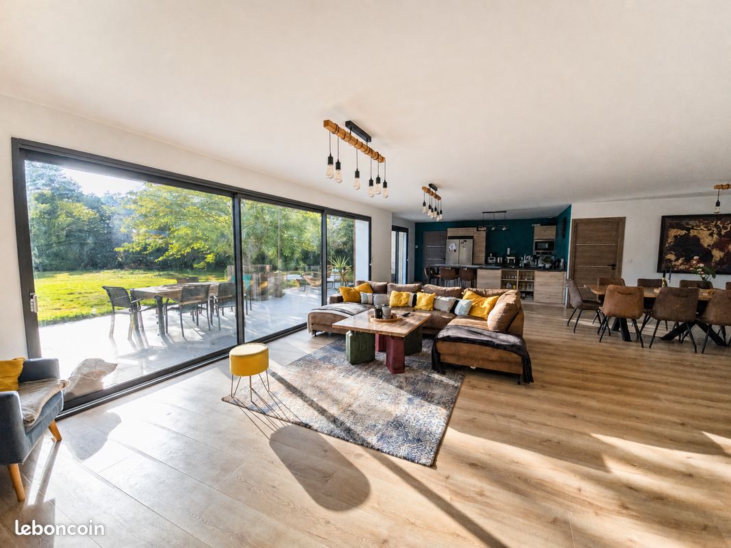 Maison 6 pièces 175 m² · à Bressuire · 175 m² · 322 000 €