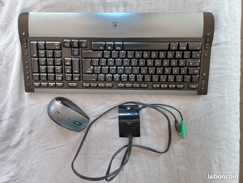 Clavier Logitech (image 1)
