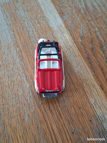 RENAULT 4L JP4 1987 1/18 OttO OttOmobile OT998