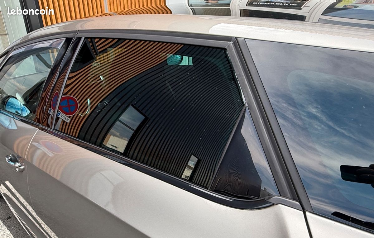 DS DS 5 1.6 THP 155CV SOCHIC BVA - MOTEUR A CHAINE - TOIT PANORAMIQUe (image 13)