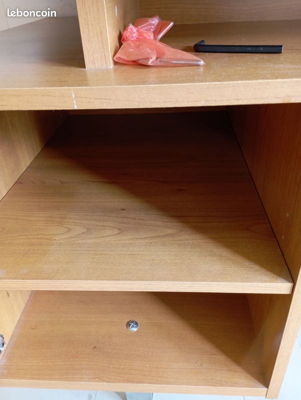 Bureau de travail (image 2)