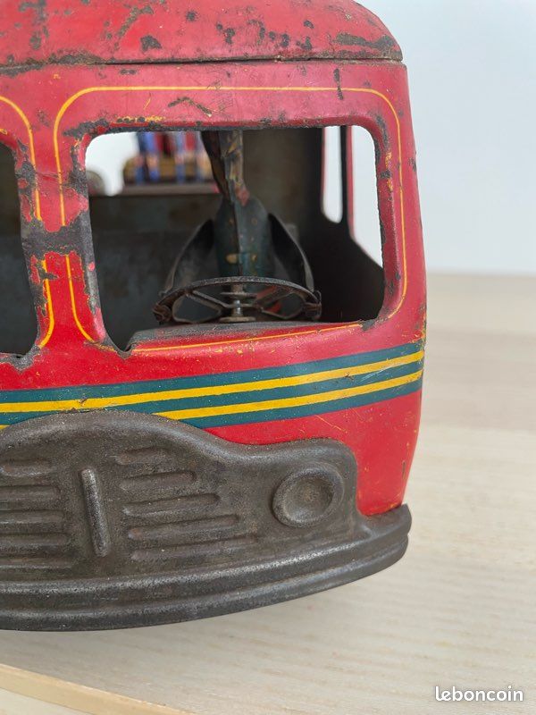 Ancien Camion Jouet En Tôle – Charles Rossignol – La Gaine Scandale – Pièce De Collection