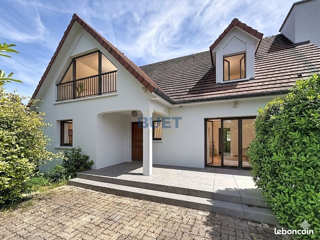 Maison 7 pièces 200 m² · à Daix · 200 m² · 629 000 €
