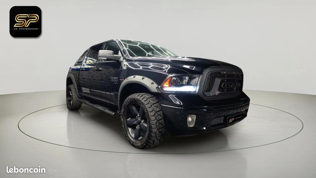 Dodge RAM 5.7 V8 HEMI 4x4 * Pack Offroad Nuit * LED * AHK * R20 (image 3)