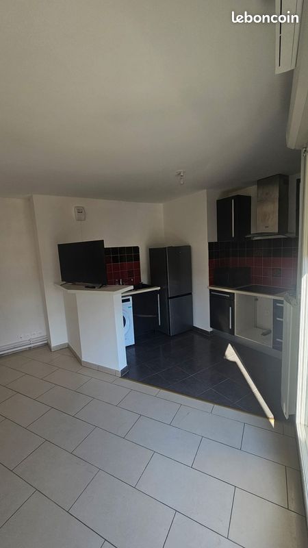 Appartement 2 pièces 38 m² · à Corbeil-Essonnes · 38 m² · 950 €/mois