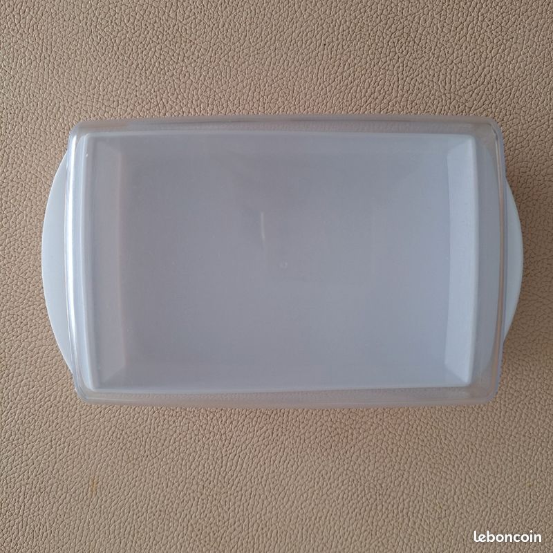 Beurrier Vintage Curver Rouge – Plastique Mat Années 70/80