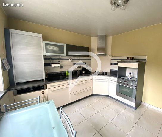 Maison 6 pièces 212 m²