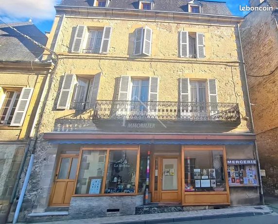 Immeuble 3 pièces 260 m²
