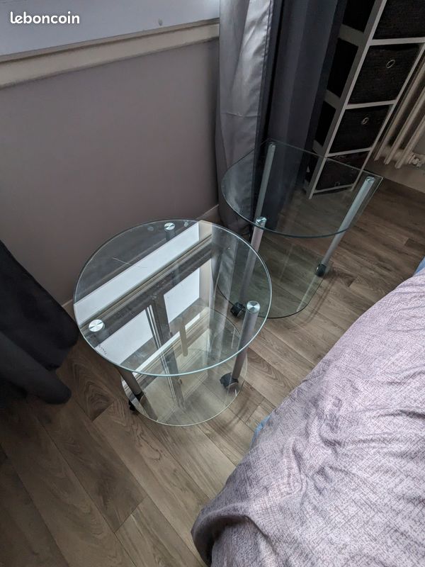 Table (image 1)