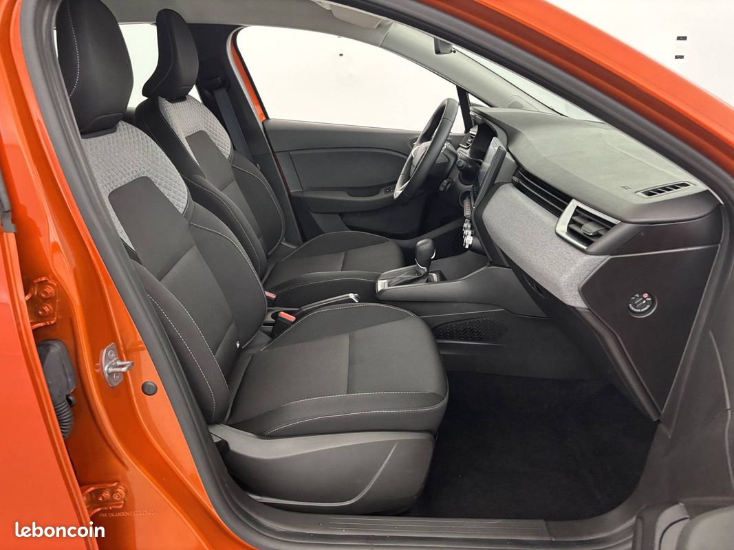 RENAULT Clio E-Tech full hybrid 145 ch GSR2 Evolution (image 14)